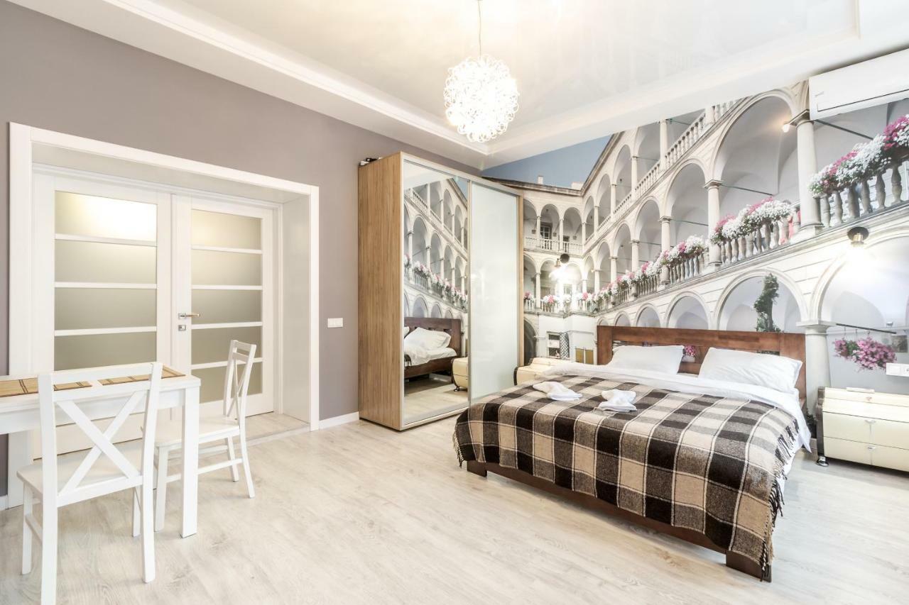 Modern Rus Lägenhet Lviv Exteriör bild