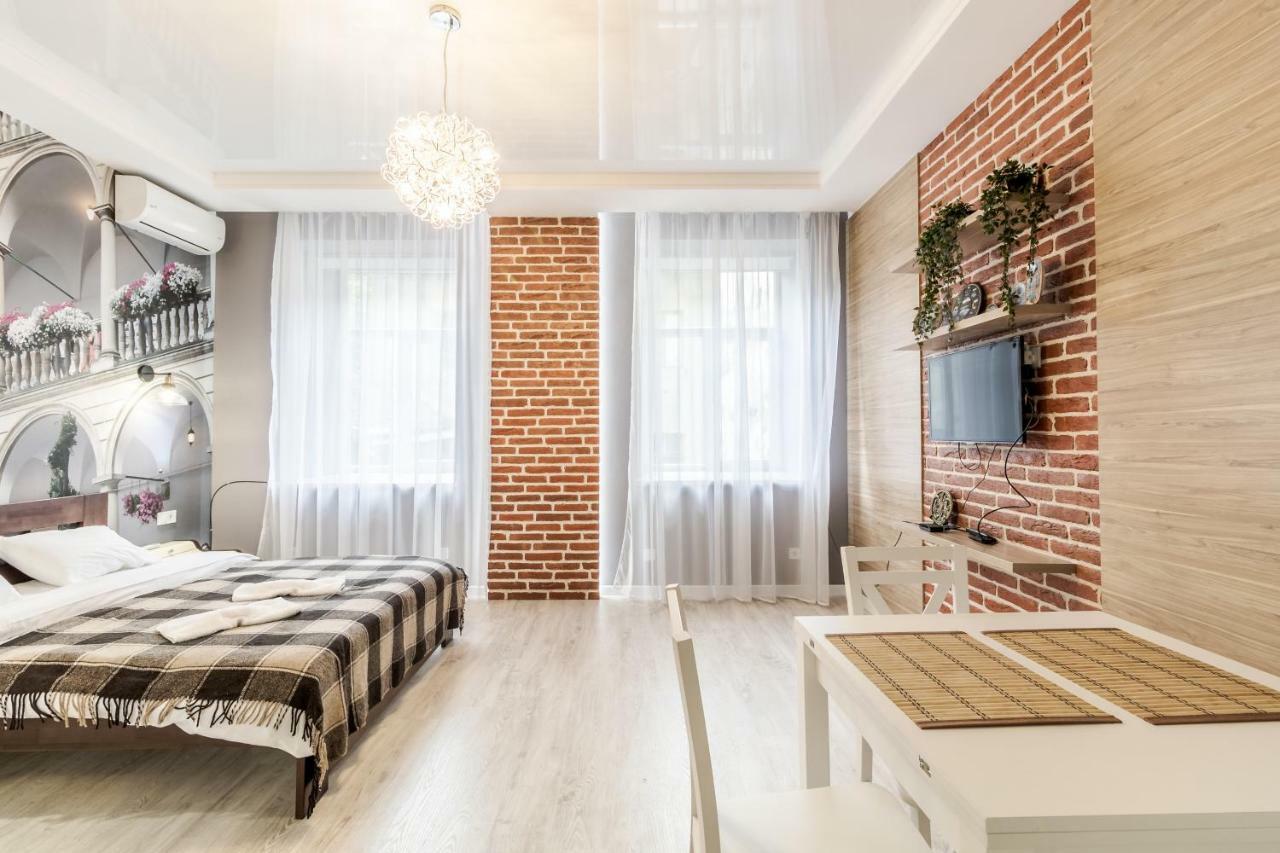 Modern Rus Lägenhet Lviv Exteriör bild
