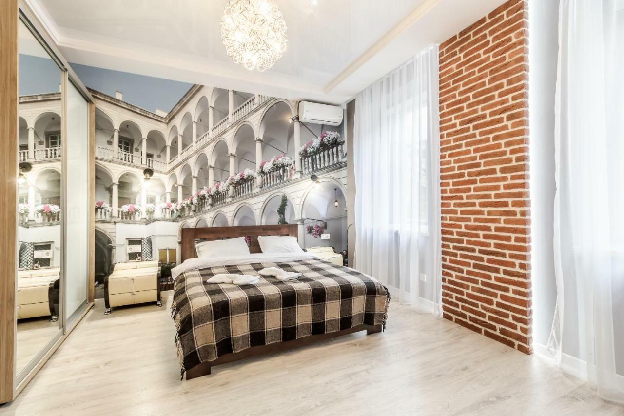 Modern Rus Lägenhet Lviv Exteriör bild